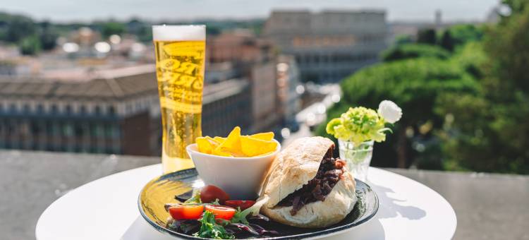 罗马中心圆形竞技场美居酒店(Mercure Roma Centro Colosseo)图片