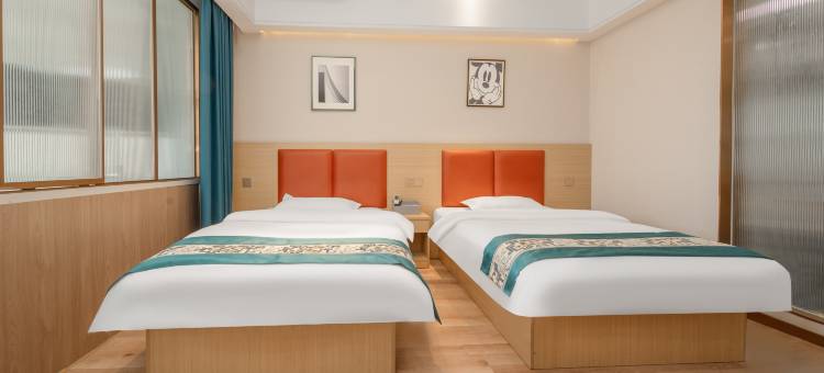 澜庭观影民宿(新密中强光年店)图片