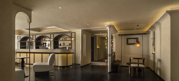 赋芮·Free·法式中古珍品酒店(贵阳喷水池紫林庵地铁站店)图片