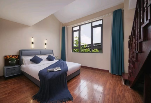 楚雄景煦酒店(彝人古镇店)