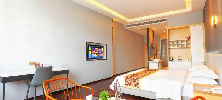 云栖酒店(民丰特色商业街店)图片