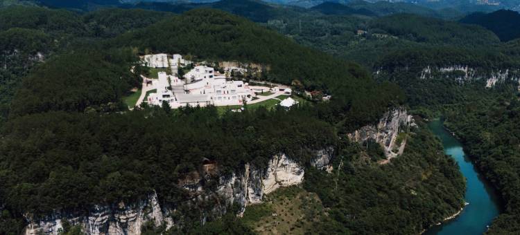 遵义百桉度假酒店(云门囤店)图片