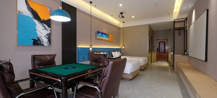 羅蘭·轻居图片