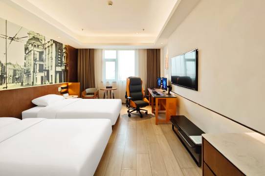 竞放电竞酒店(上海虹桥机场国家会展中心店)