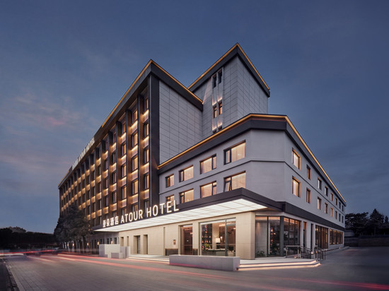 北京鸟巢科技大学亚朵酒店