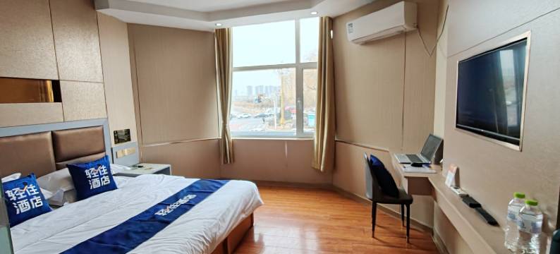 轻住酒店(临沂沂水珠江路东皋公园店)图片