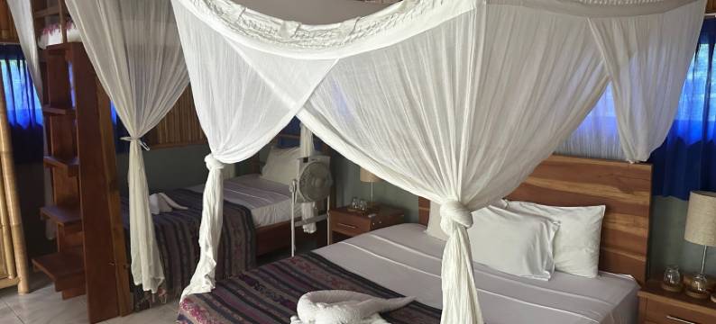 林加尼海滩生态度假村(Rinjani Beach Eco Resort)图片