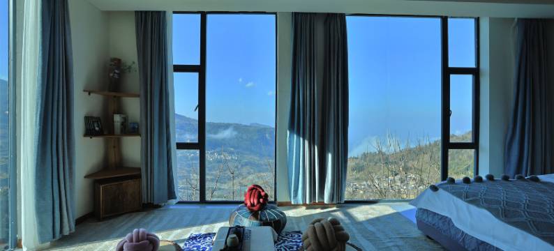 元阳多依树云上小院客栈图片