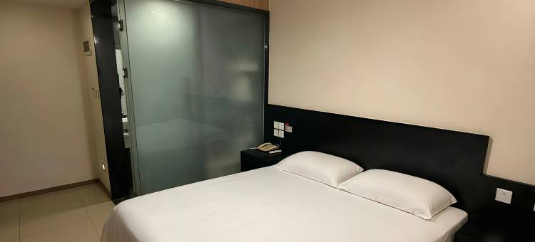 晨风都市酒店(青岛大学宁夏路地铁站店)图片