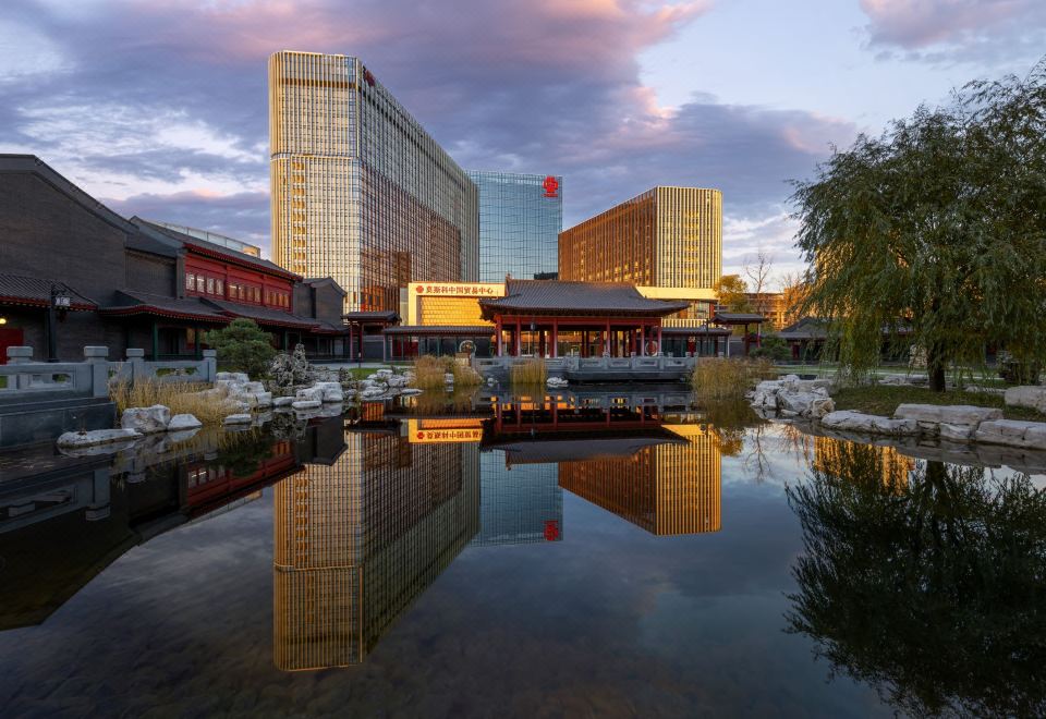 Soluxe Hotel Moscow Hotel Overview