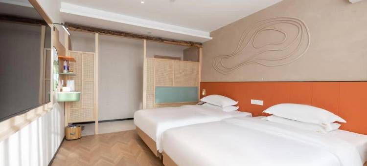 果岭19号酒店(西峡白羽路店)图片