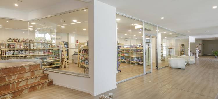 索尔港滨海酒店(Sol Puerto Marina)图片