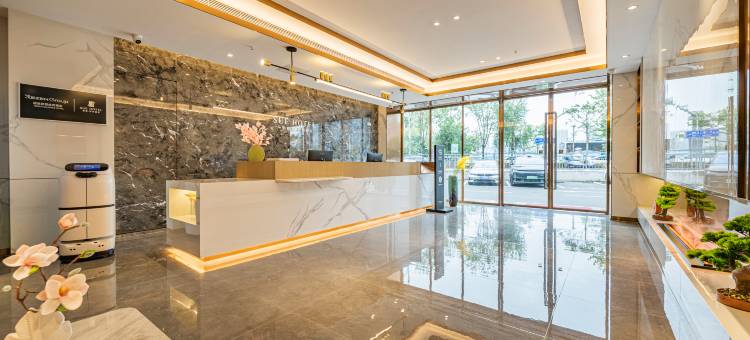 万嘉铖酒店(深圳坂田华为基地店)图片