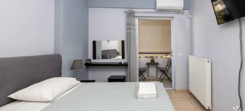 A&J 雅典机场出租公寓或客房酒店(A&J Apartments or Rooms Athens airport)图片