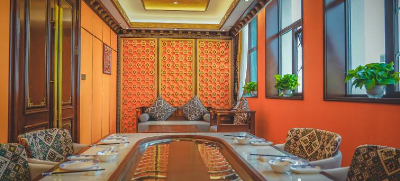 海南州圣湖悦澜国际酒店图片