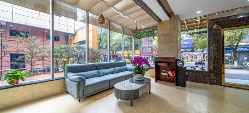 蓝湾假日酒店(镇江大市口店)图片