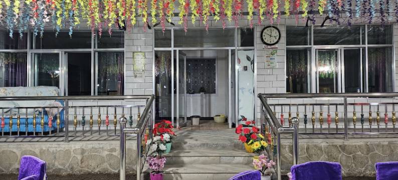 祁连聚客来驿站图片