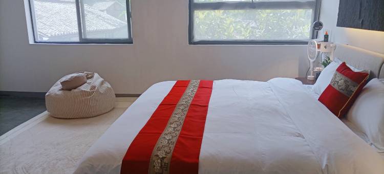 花溪·吵夜郎观景民宿(青岩古镇店)图片