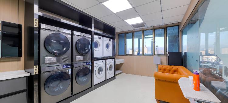 乌鲁木齐恒裕国际酒店(德汇万达广场长江路店)图片