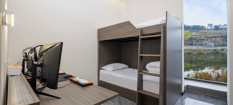 HIFUN青年电竞酒店(绵阳高铁站店)图片