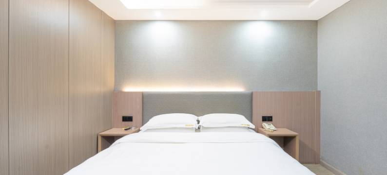 时光漫居酒店(衢州国金中心水亭门店)图片