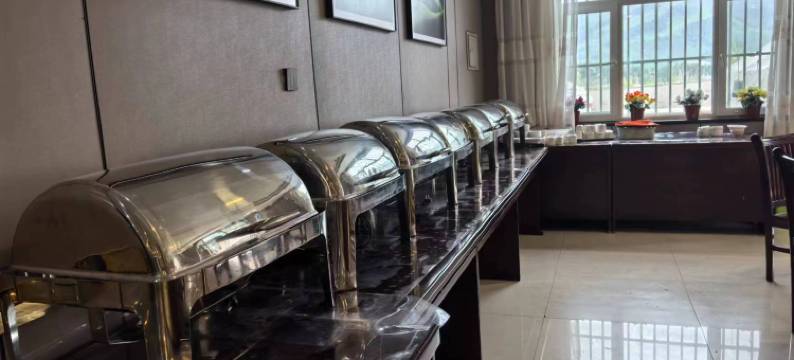 草原明珠大酒店(那拉提游客中心店)图片