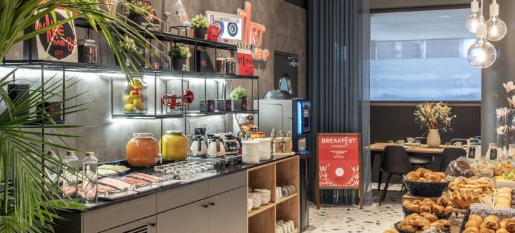 马德里巴拉哈斯机场宜必思酒店(Ibis Madrid Aeropuerto Barajas)图片