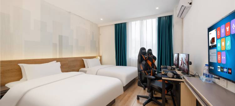 蚂蚁光年电竞酒店(惠州港惠购物中心店)图片