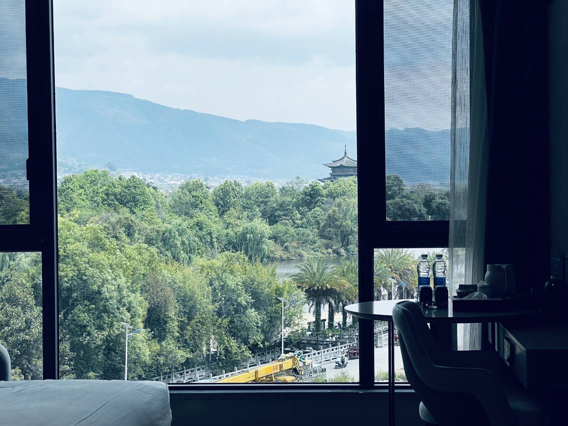 麗枫酒店(腾冲东湖公园闫家塘美食城店)图片