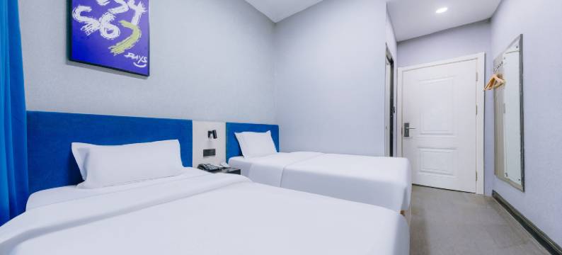 轻住酒店(青岛中央商务区海泊桥地铁站店)图片