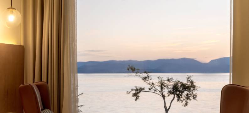 大理千与千寻全海景民宿(洱海生态廊道三圣岛店)图片