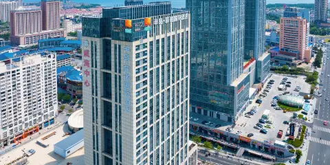 半島菲諾國際酒店(威海高鐵站韓樂坊店)