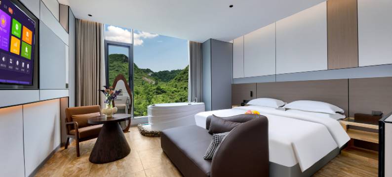 黄果树岩朵山近瀑民宿图片