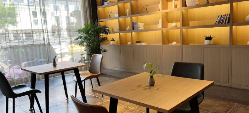 遵化凯歌儿假日酒店图片