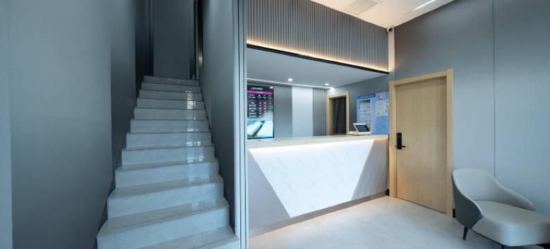东景酒店(上海杉达学院顾唐路地铁站店)图片
