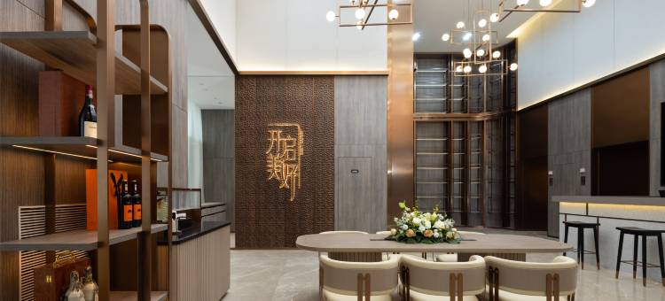 朗丽兹酒店(天津五大道小白楼地铁站店)图片