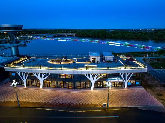 深山见·北山下Aesthetic space 设计师度假民宿(额尔齐斯河店)