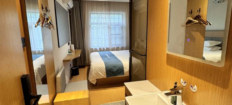 如家UP华驿精选酒店(北京北站西直门地铁站店)图片