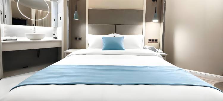 宏雲精品酒店(宝轮镇泗河子特色小吃街店)图片