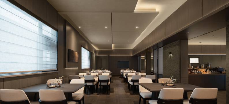 张家界国家森林公园标志门亚朵酒店图片