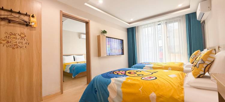 艺龙瑞云酒店(呼和浩特万象城新华广场地铁站店)图片