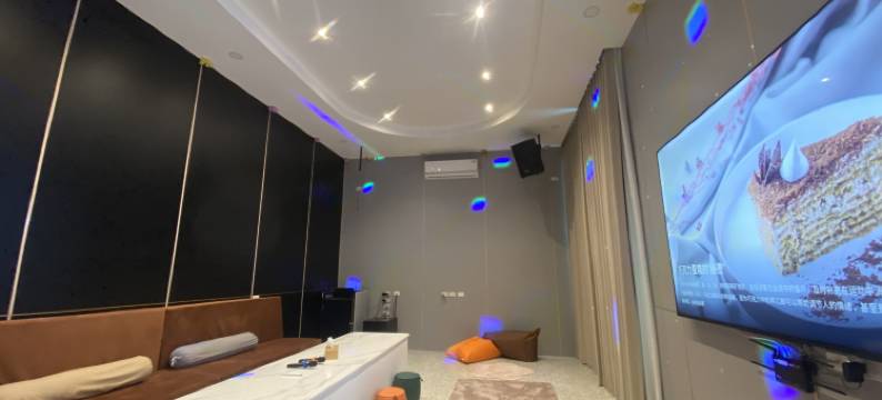 Downtown Oasis 5卧6卫 泳池别墅 A 距离芭提雅海滩500米中文管家(Downtown Oasis Pool Villa Collection A | KTV Private Stay | Near Walking Street)图片