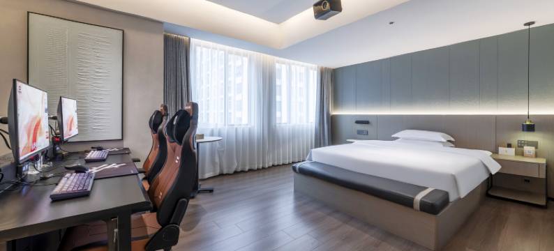 腾顽·ALIENWARE外星人电竞酒店(东莞南城西平地铁站店)图片