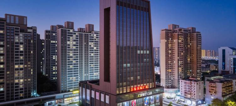 LUX CABINS尊众酒店(清远城市花园顺盈时代广场店)图片