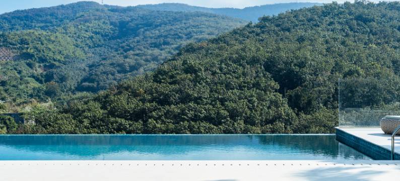 花筑·曼古森氧丨SecludednessVilla悬壁崖边泳池·野奢疗愈森墅图片