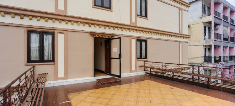 RedDoorz near GOR POPKI图片