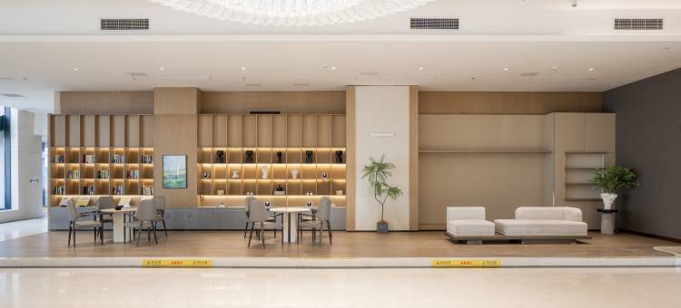 青岛胶州富华豪生酒店(胶东机场少海国家湿地公园店)图片