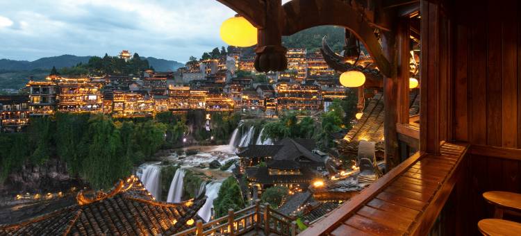 土王行宫·八部堂(永顺芙蓉镇大瀑布店)图片
