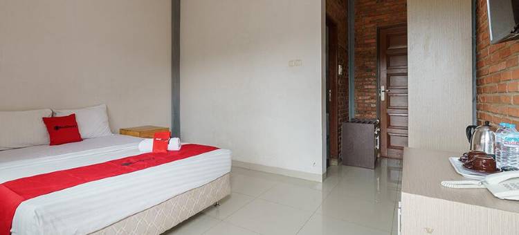 RedDoorz Plus @ Hotel Negeri Baru Lodaya Puncak图片