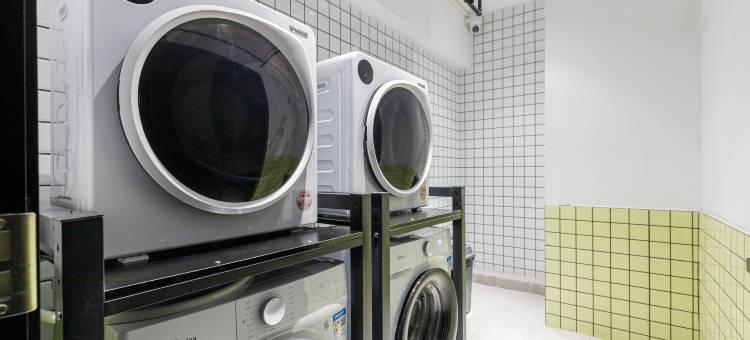 香蕉S设计酒店(广州宝能演艺中心萝岗地铁站店)图片